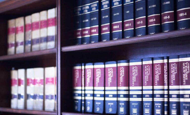 Top 8 Legal research methods for new Lawyers