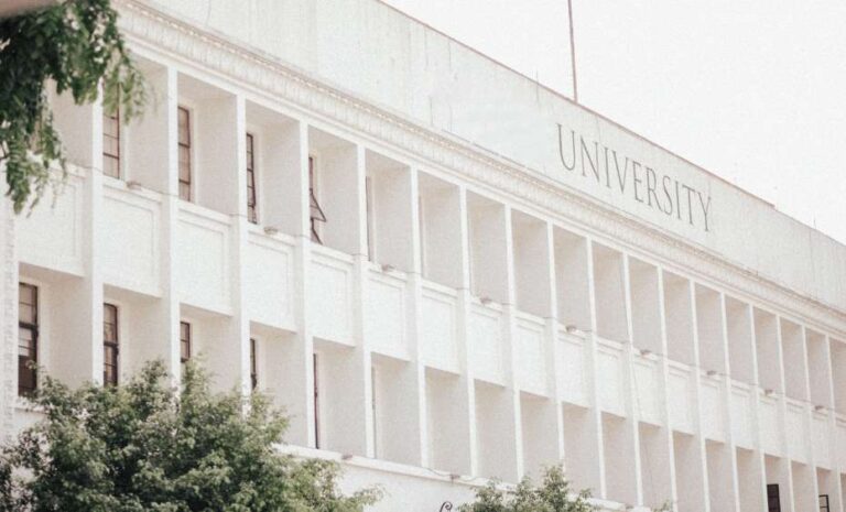 Law Universities in Karachi